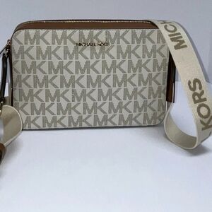 Michael Kors Jet Set Crossbody Logo Canvas - Vanilla/Cream **NWOT** MSRP $198